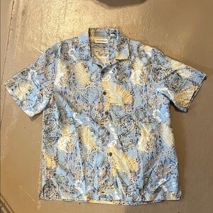 Tommy Bahama Style Camp Collar Shirt - Size Medium - Brand Caribbean